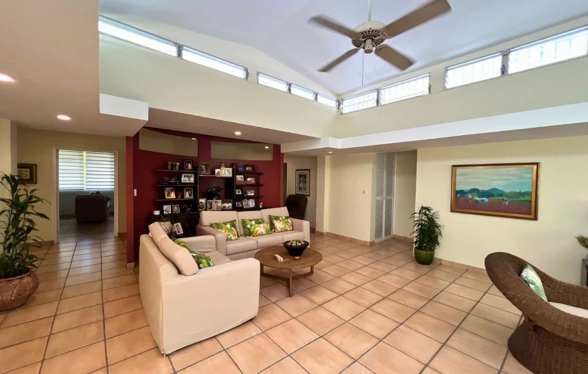 Smart Investement: Unmatched potential, Condition, and Price - photo 6