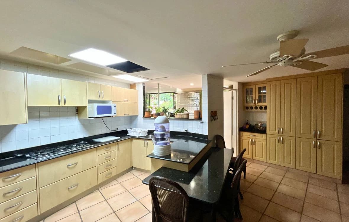 Smart Investement: Unmatched potential, Condition, and Price - photo 13
