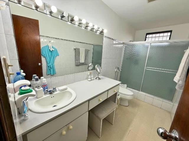 Dos Mares, Family Home with Large Garden and excellent price - photo 10