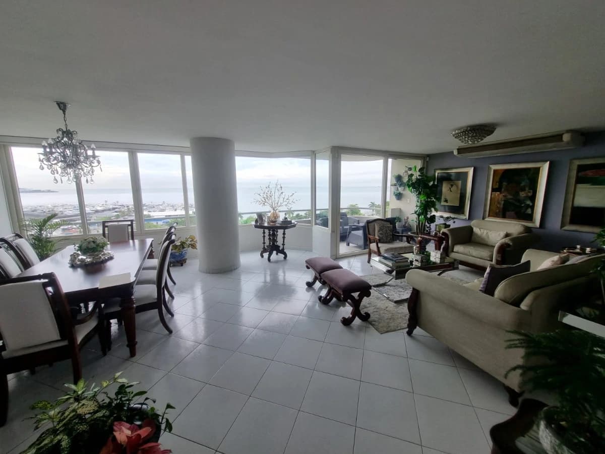 Spectacular Apartment with Ocean View for Sale - photo 4