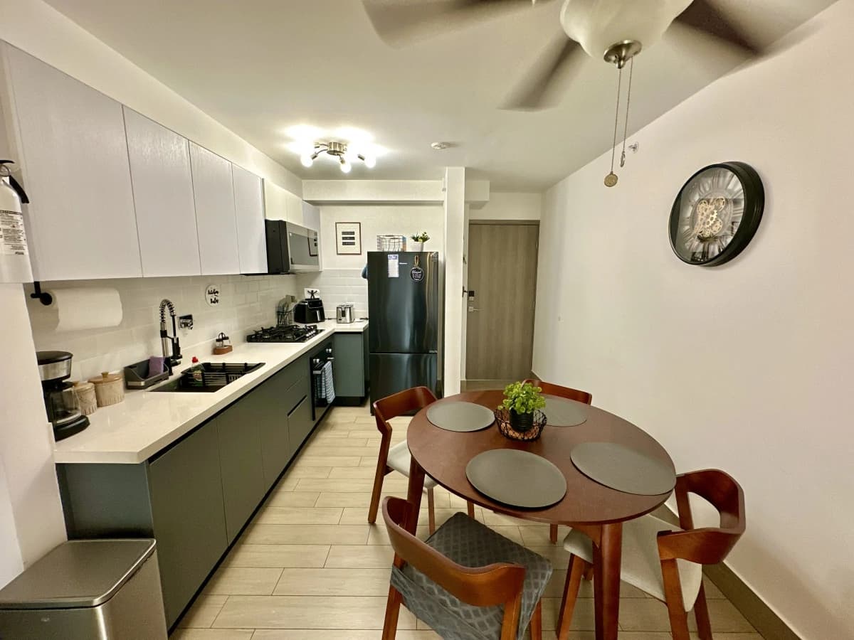 P.H. Lov San Francisco | Fully Furnished 2-Bedroom Apartment - photo 4