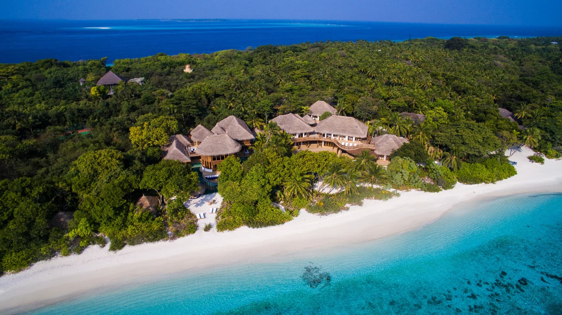Luxury branded beach villas for sale | Soneva Fushi Maldives - photo 2