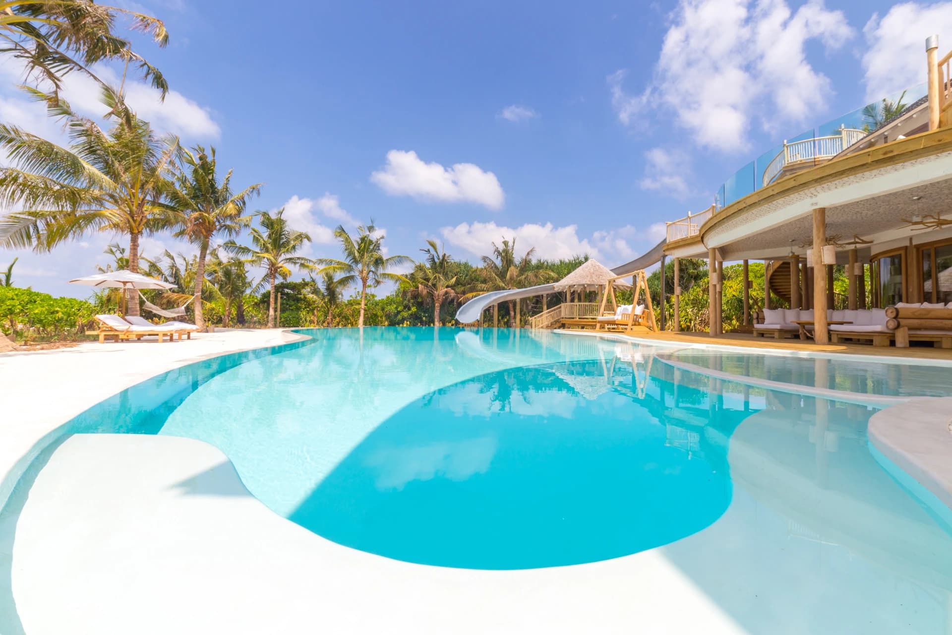 Luxury Maldives beach & over water villas for sale | Soneva Jani - photo 15