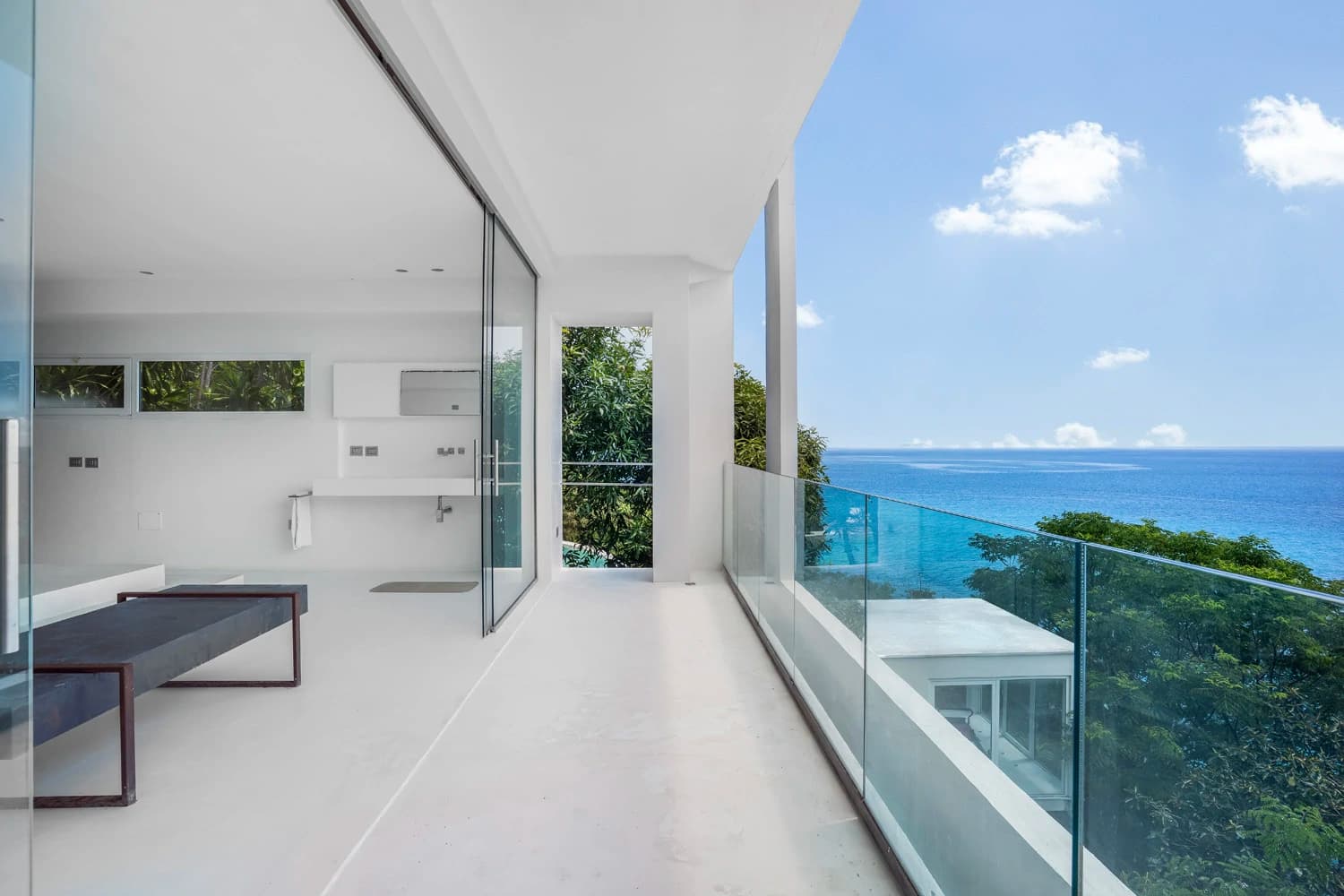 Architectural modernist beachfront villa for sale in Mahé, Seychelles - photo 14