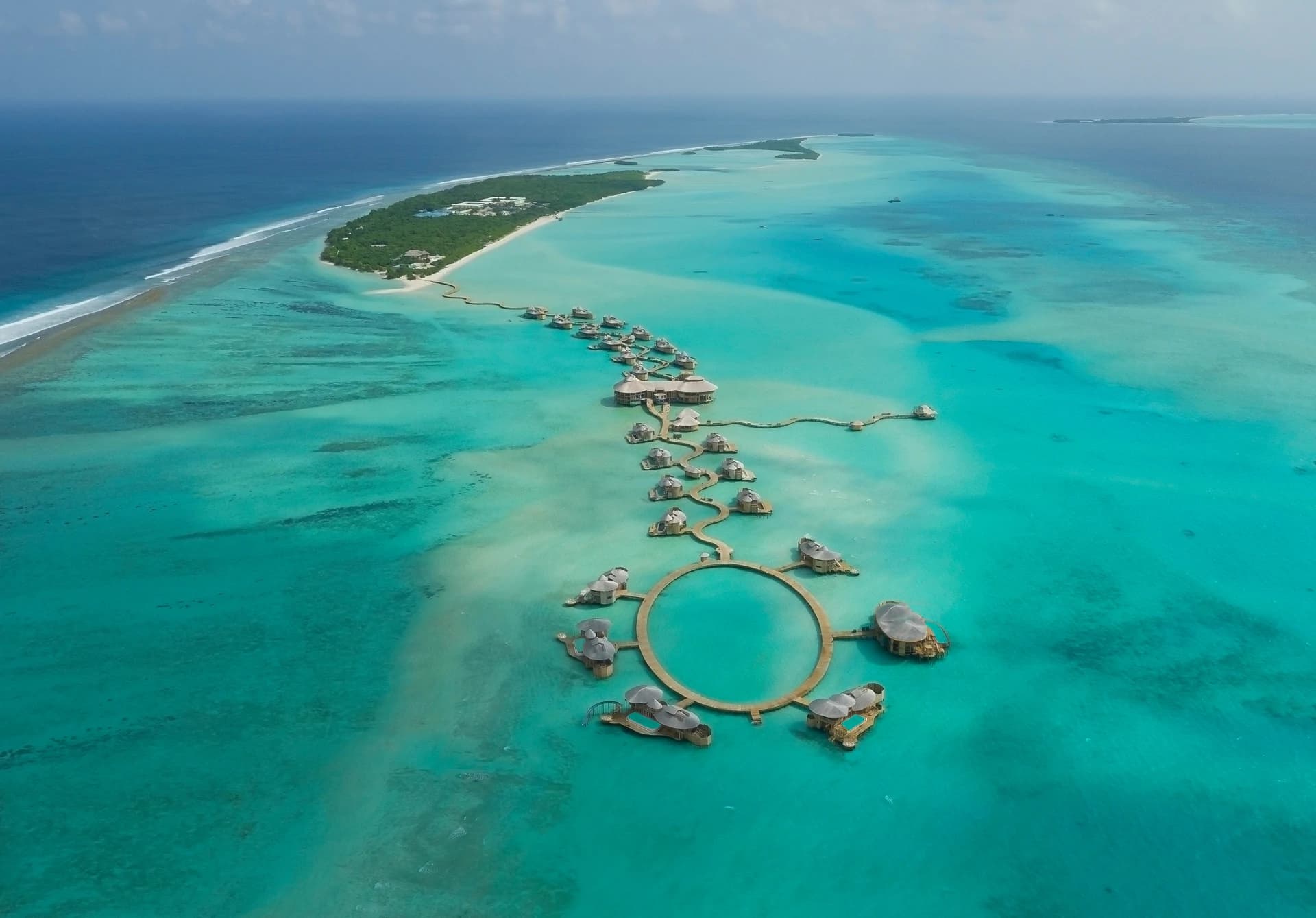 Luxury Maldives beach & over water villas for sale | Soneva Jani - photo 3