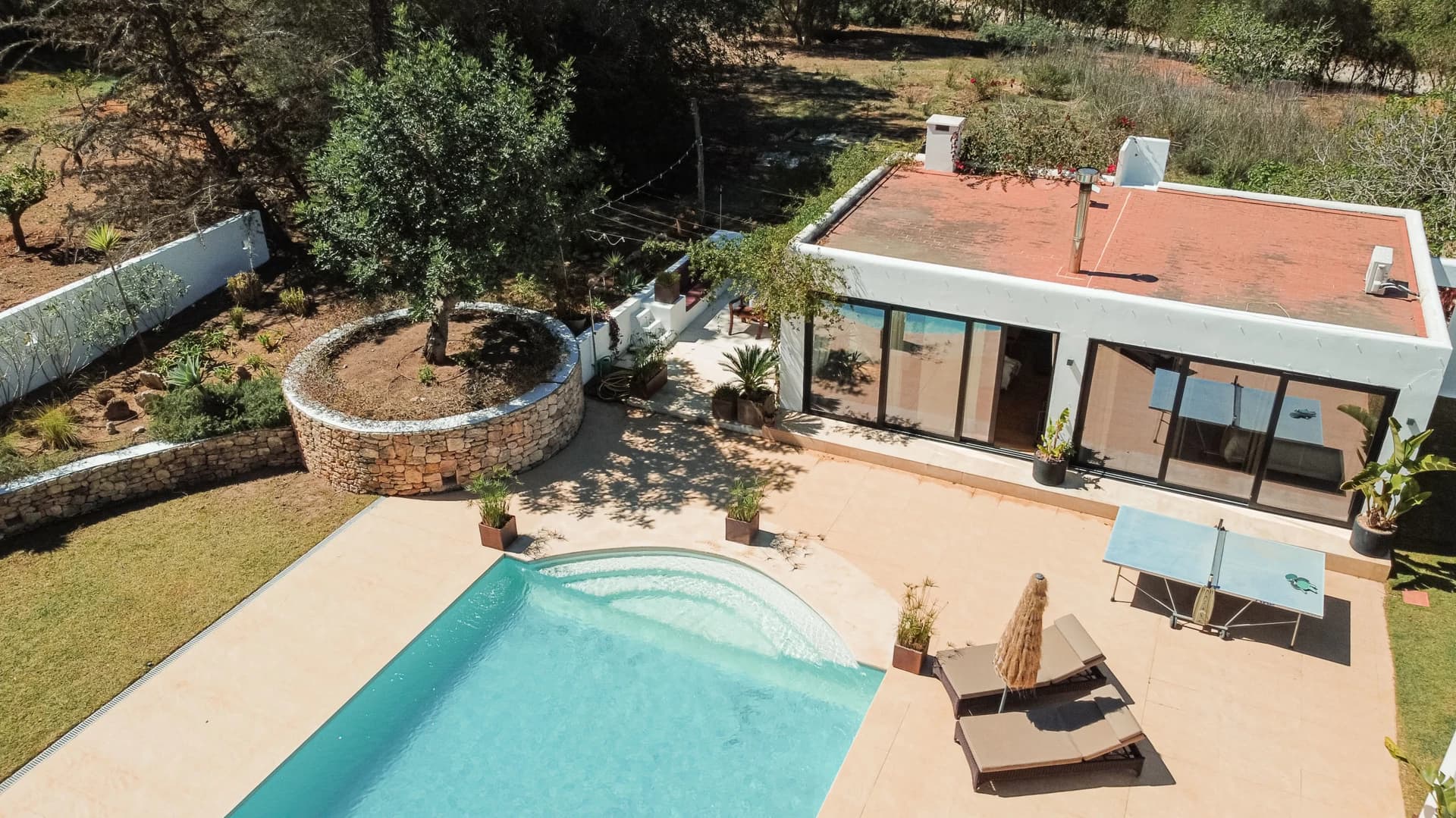 6 bed pool villa with tennis court for sale in Ibiza - photo 7