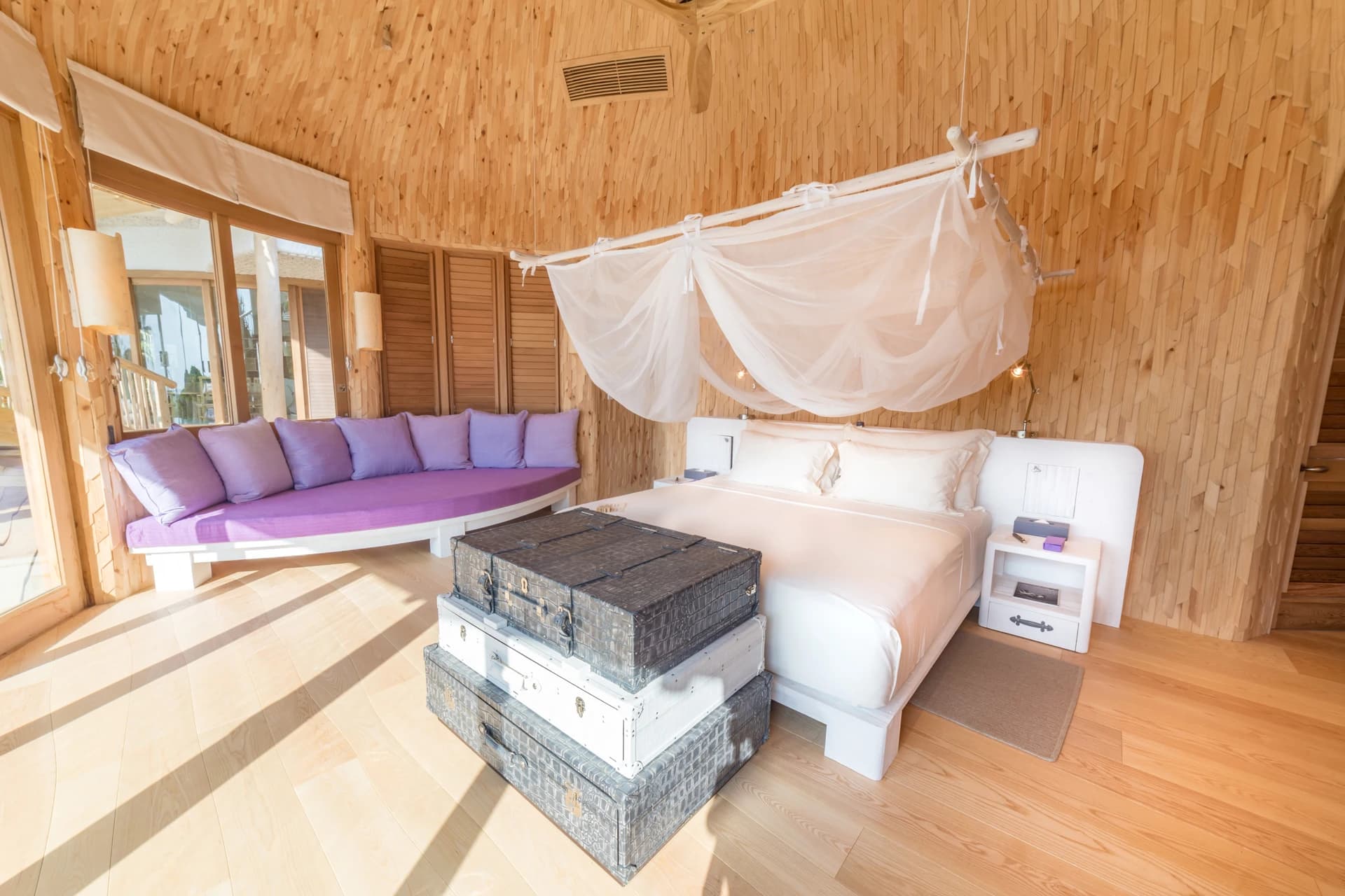 Luxury Maldives beach & over water villas for sale | Soneva Jani - photo 6