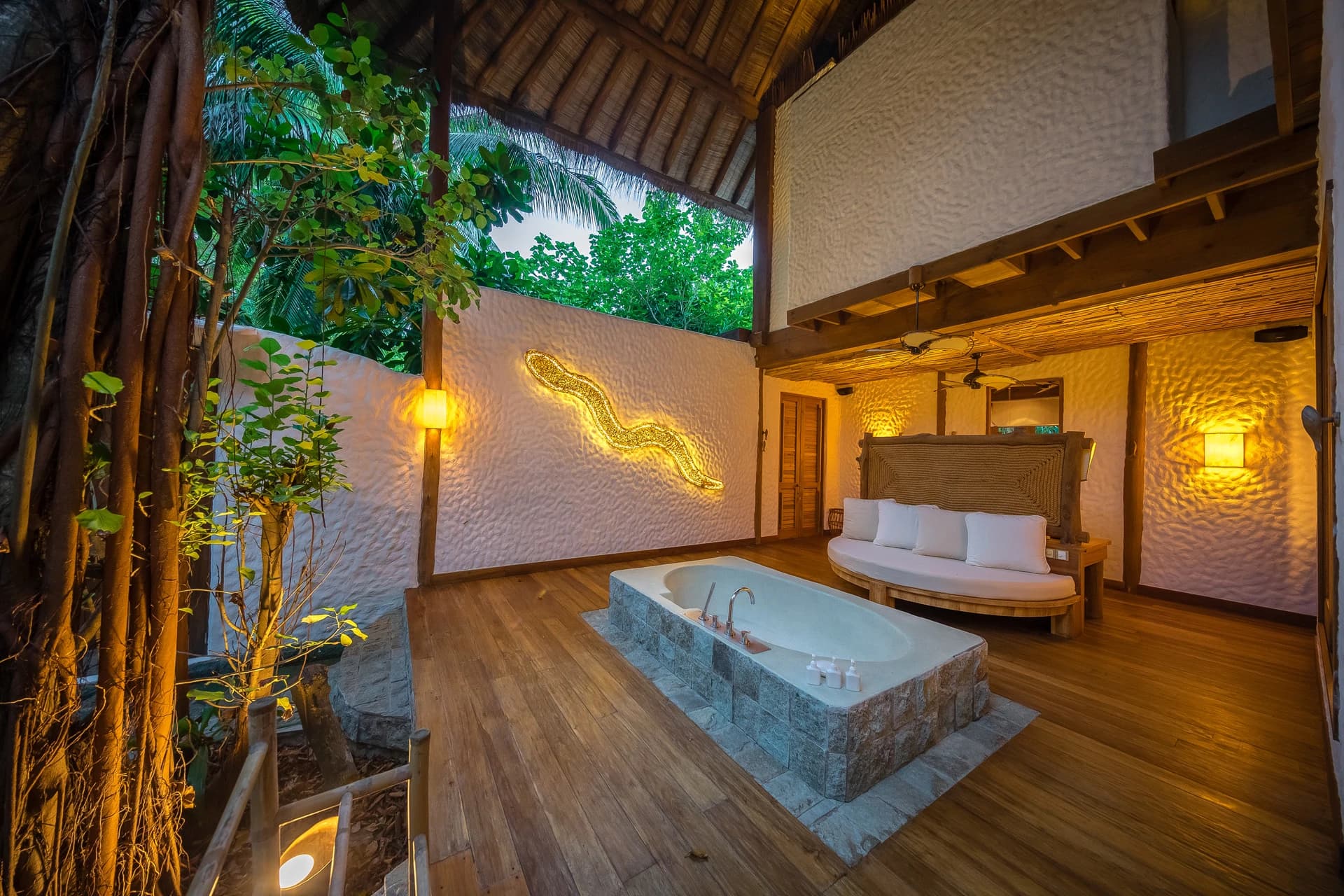 3 bed bed villa for sale - Villa 41 at Soneva Fushi, Maldives - photo 7