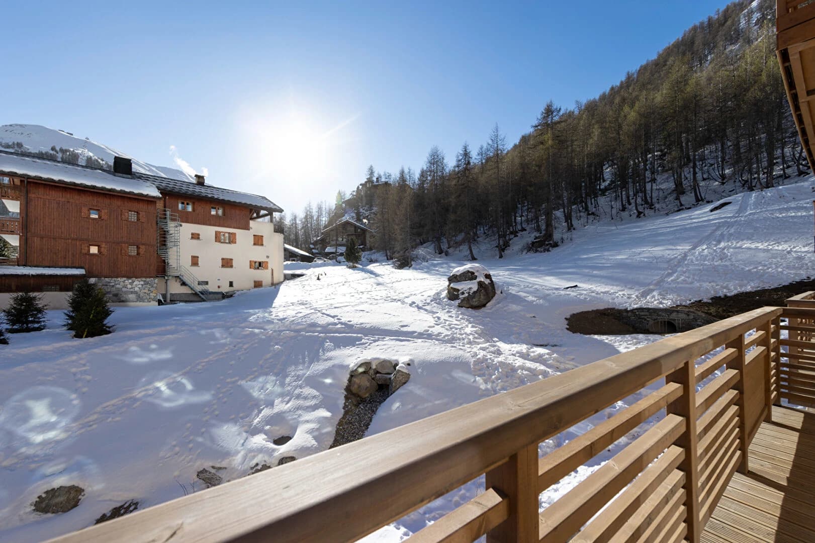 A 3-bed duplex for sale in Val d’Isere ski resort, France - photo 5