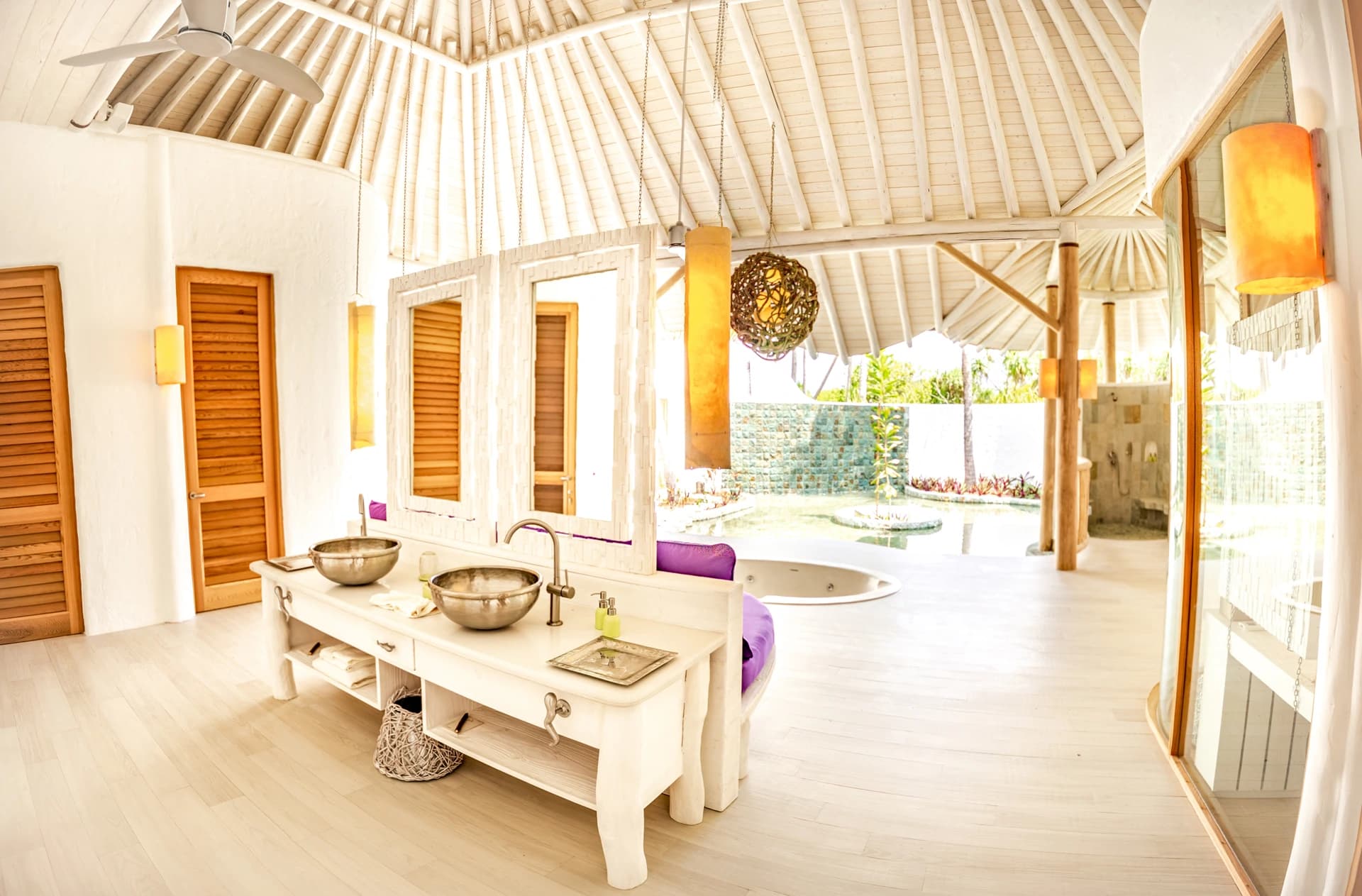Luxury Maldives beach & over water villas for sale | Soneva Jani - photo 13