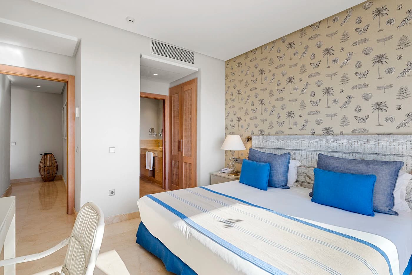 2 Bed Apartment Resale - Las Terrazas in Abama Resort, Tenerife - photo 3