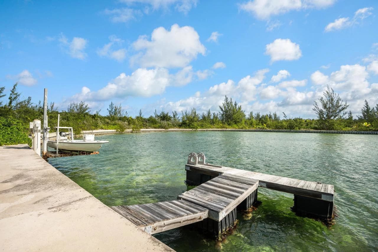 North Caicos Yacht Club Canal House - photo 13