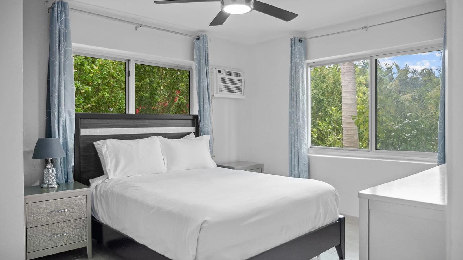 Perfect Leeward Turnkey Property - photo 20