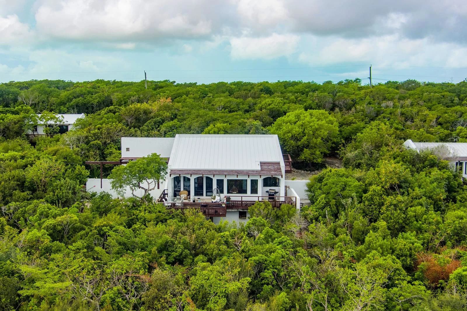 Water's Edge Villa - photo 2