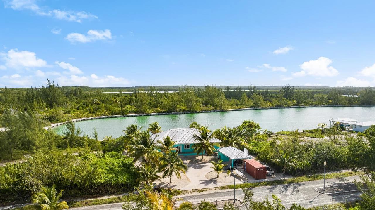 North Caicos Yacht Club Canal House - photo 16