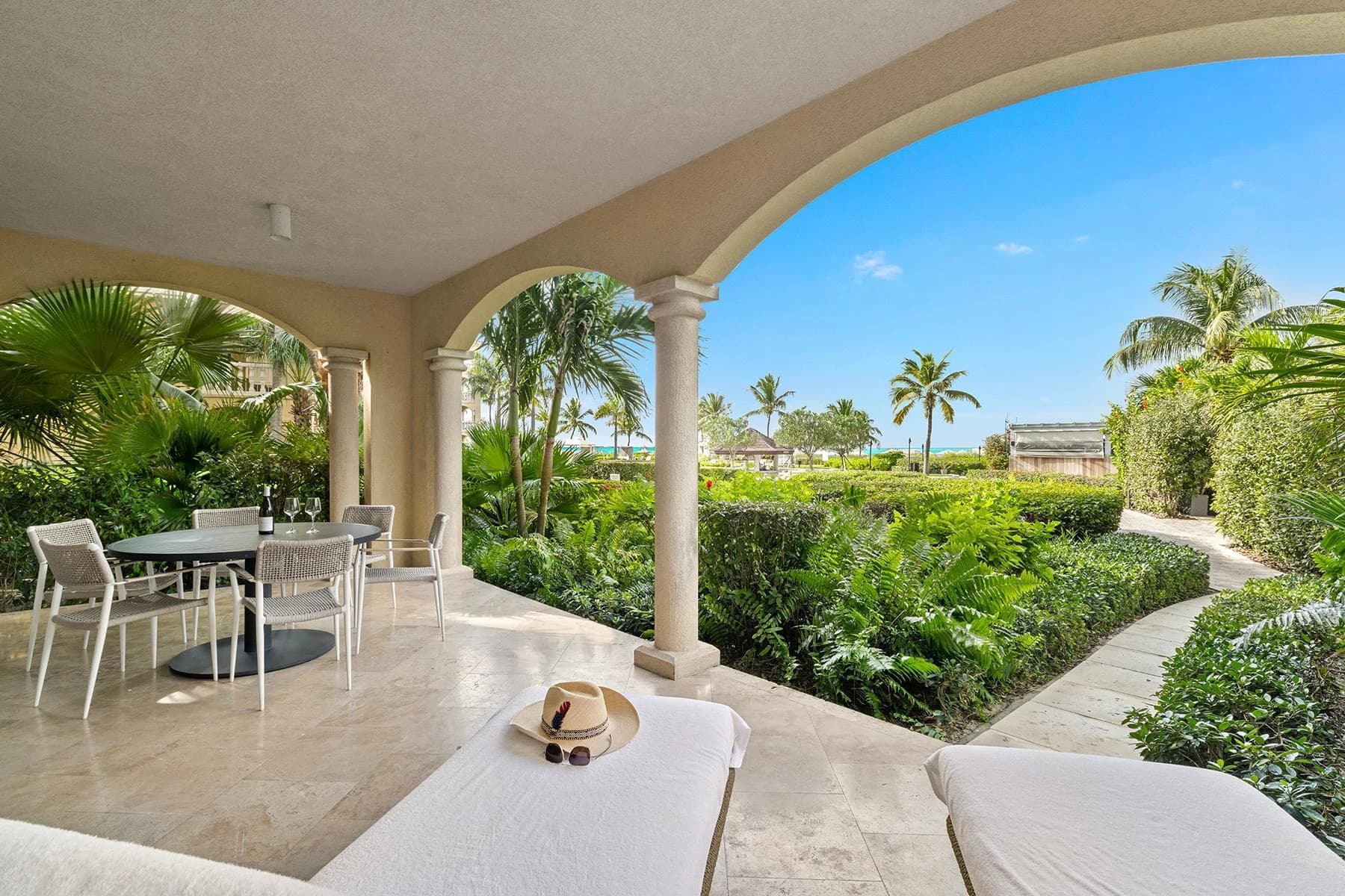 Grace Bay Club - Villa C101.102