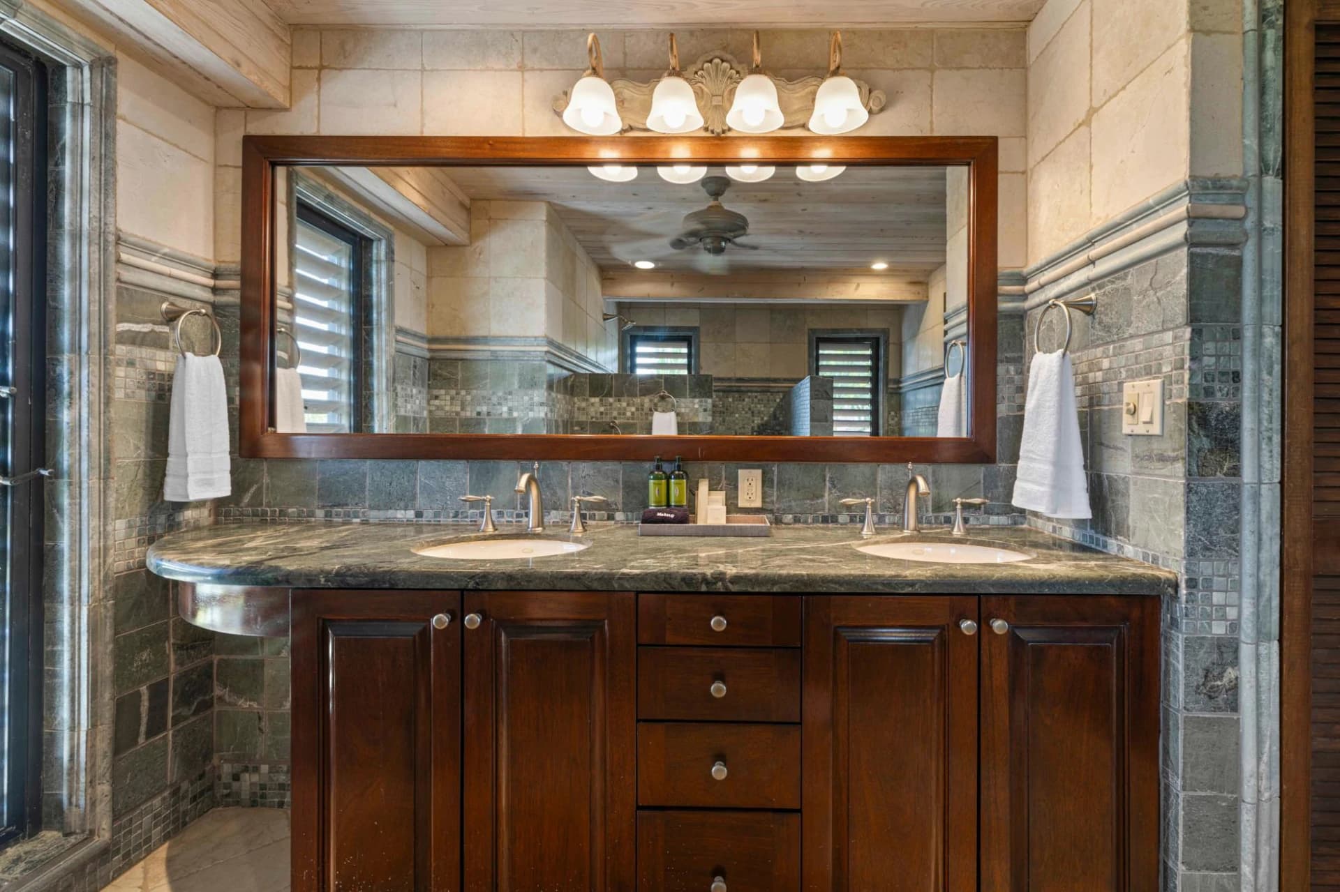 VILLA SEACLIFF: CHALK SOUND - photo 43