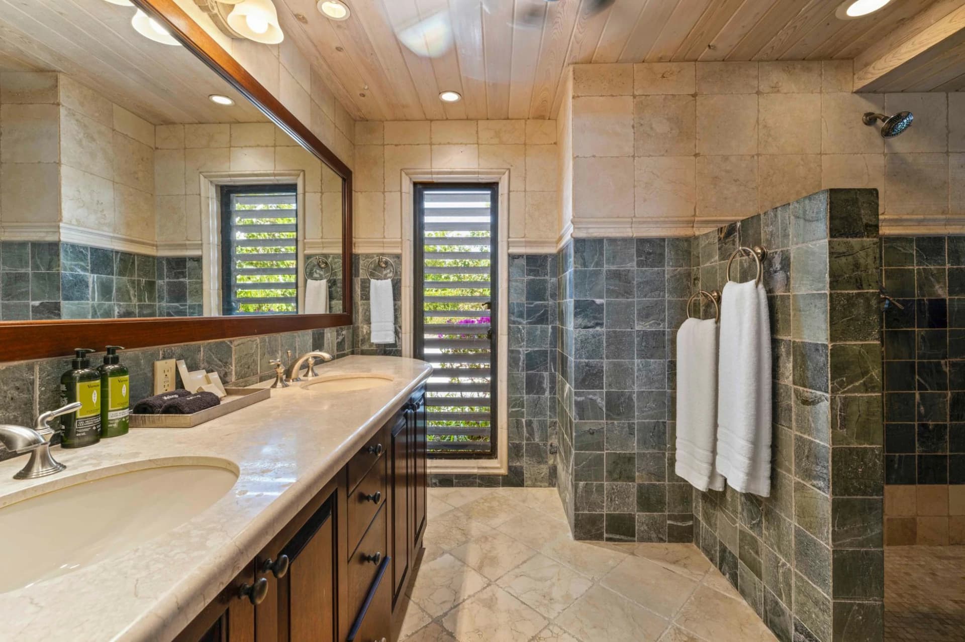 VILLA SEACLIFF: CHALK SOUND - photo 30
