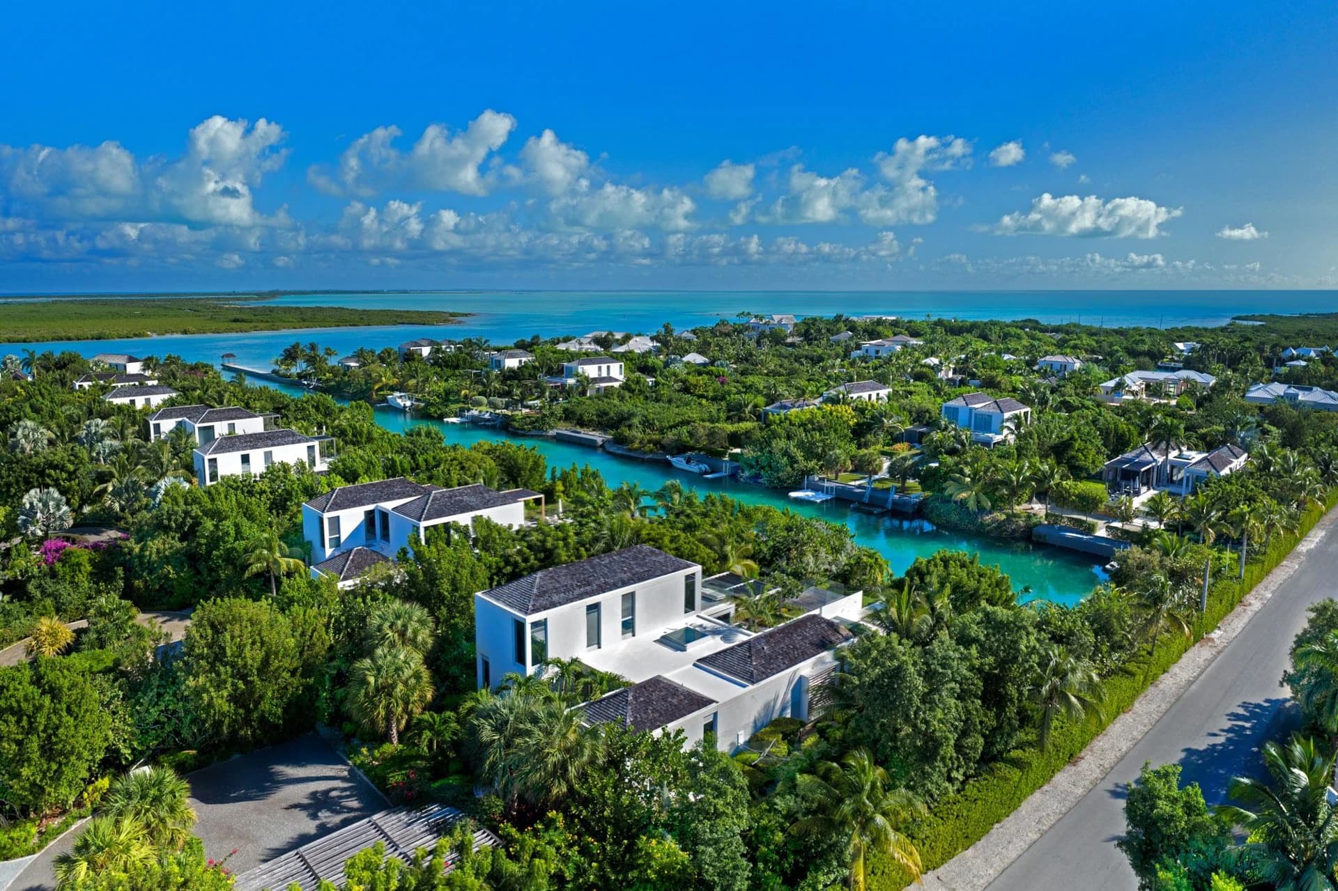Villa 8 - Blue Cay Estate Canal Front - photo 3