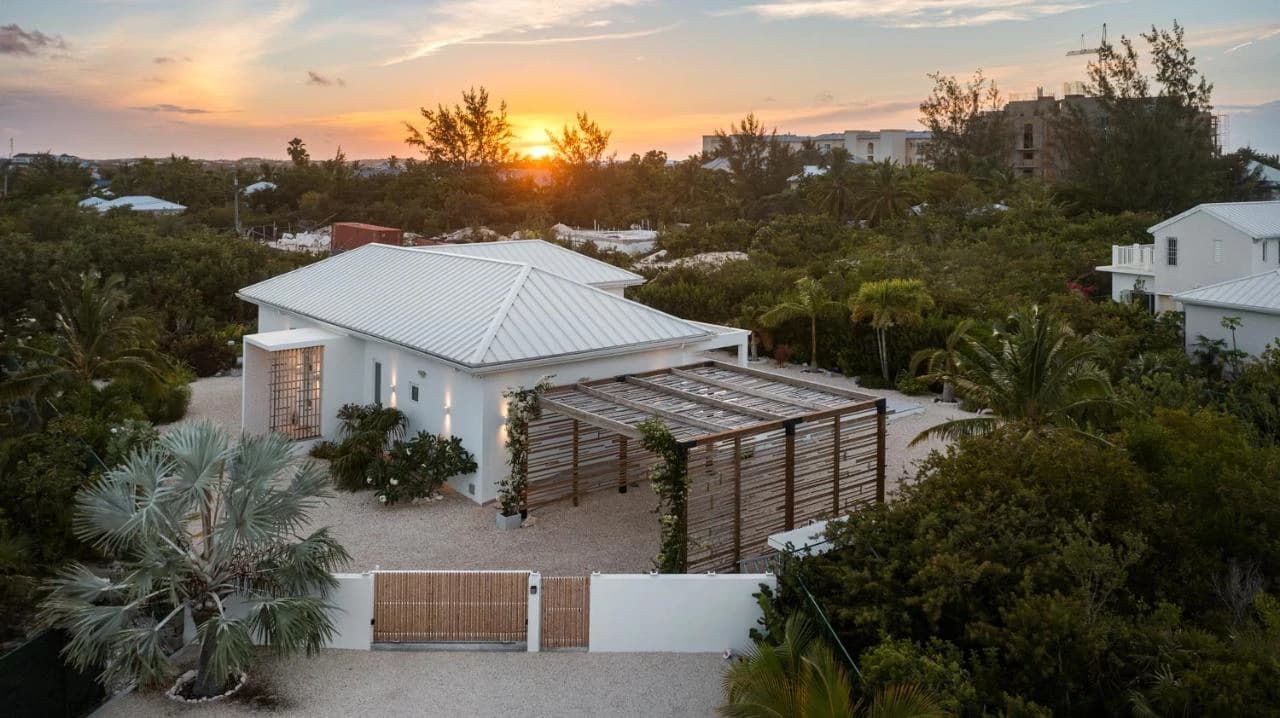 Coral Villas On Grace Bay