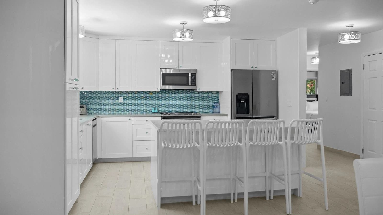 Perfect Leeward Turnkey Property - photo 9