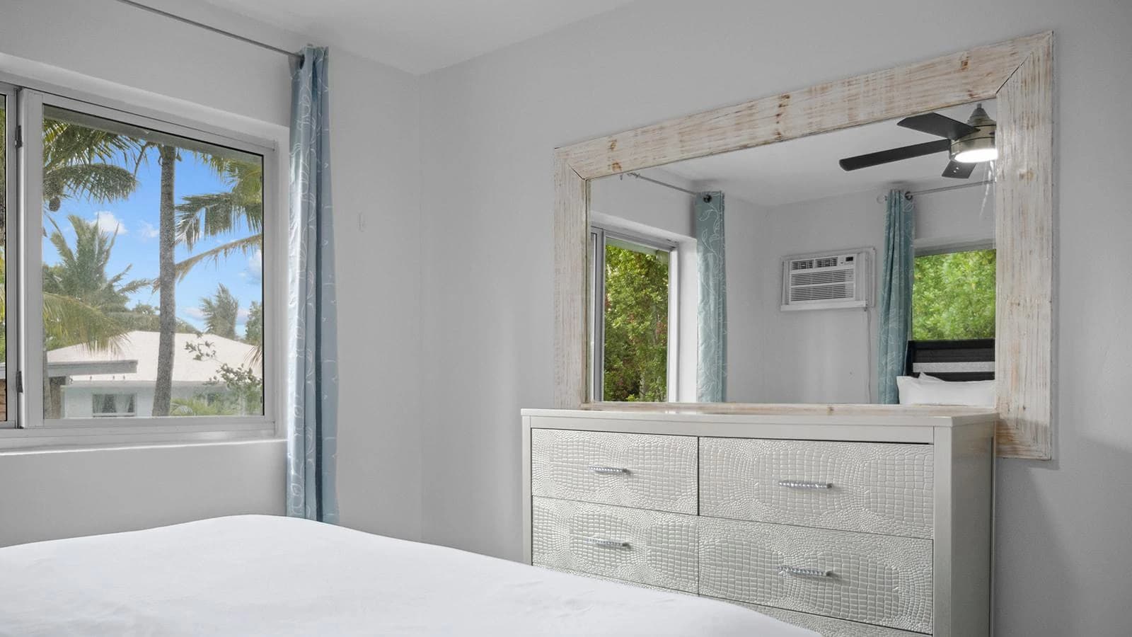 Perfect Leeward Turnkey Property - photo 21