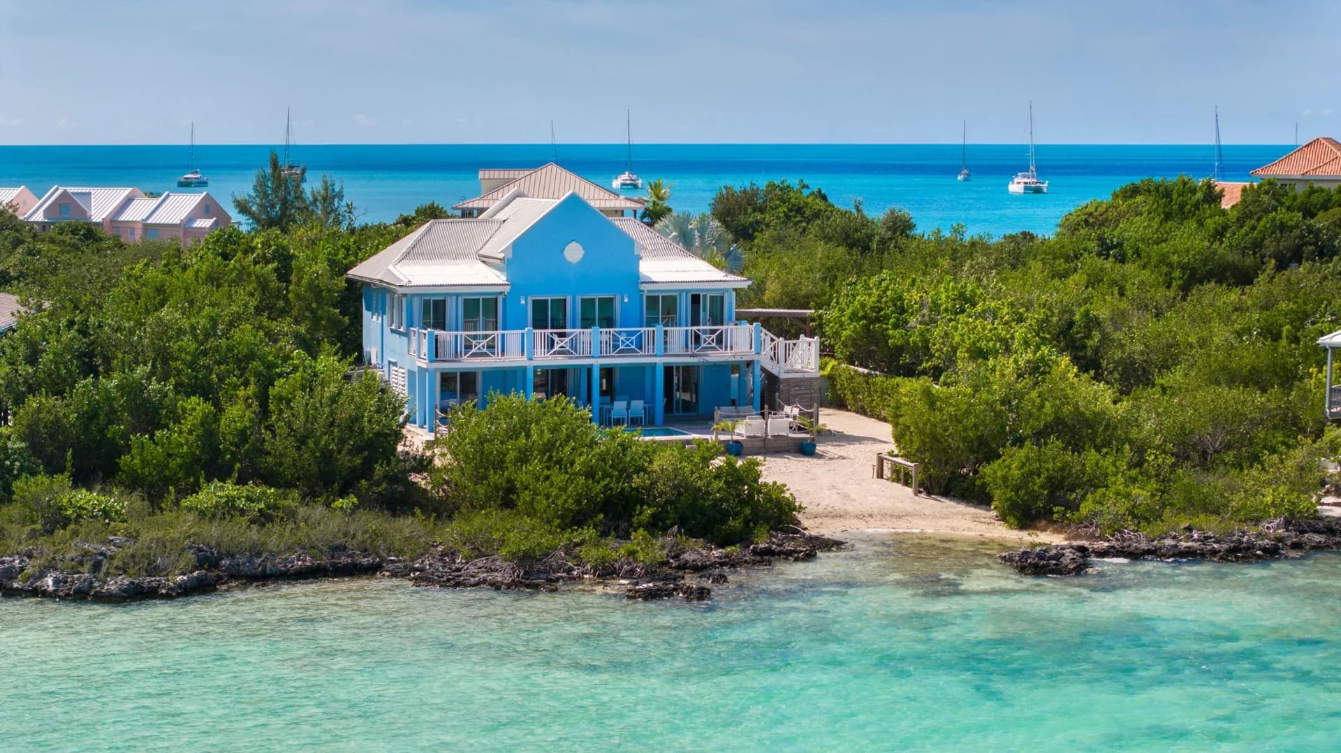 VILLA JUAN DEL MAR: CHALK SOUND
