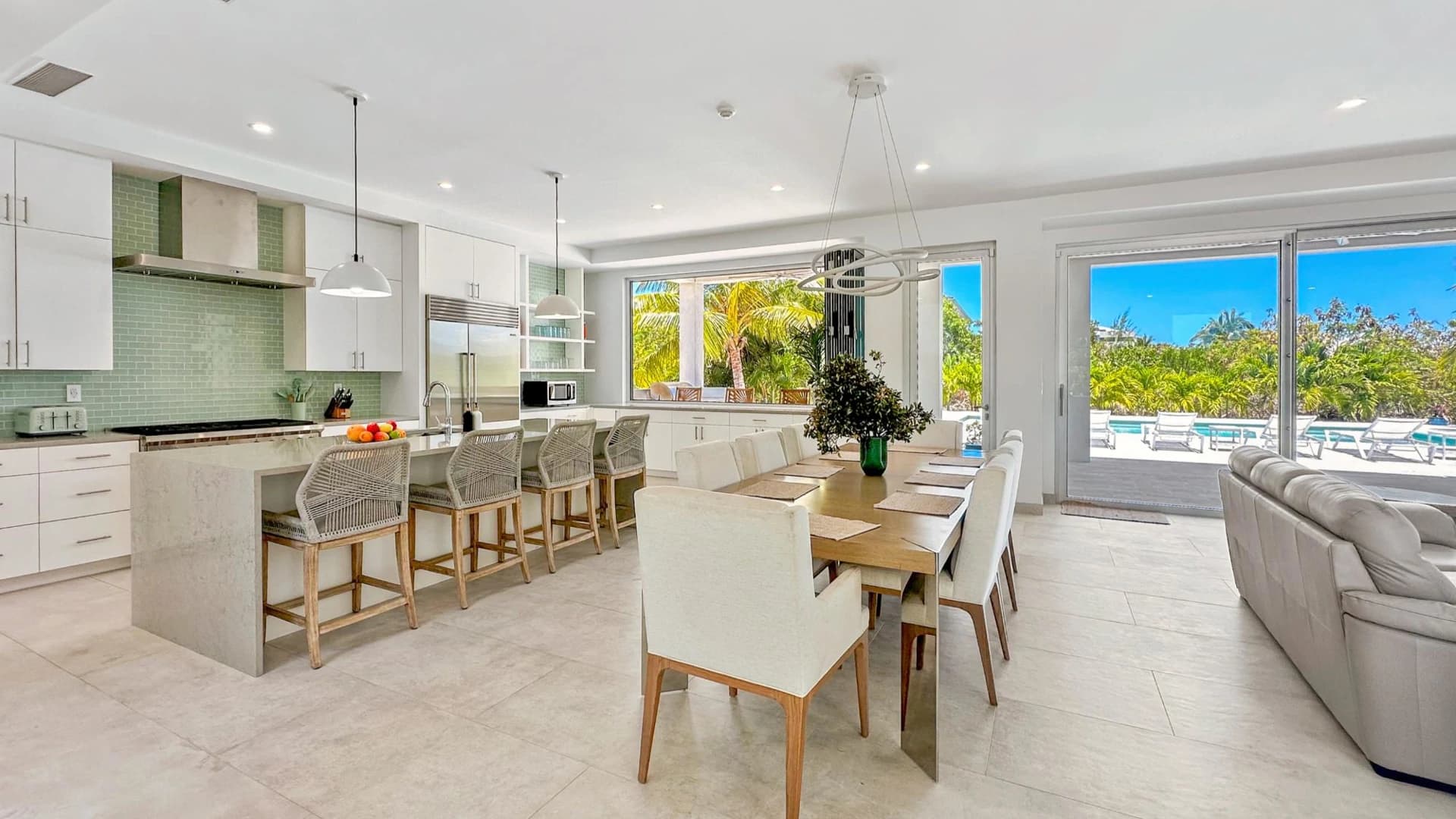 PURE WATER VILLA-HUMMINGBIRD LANE