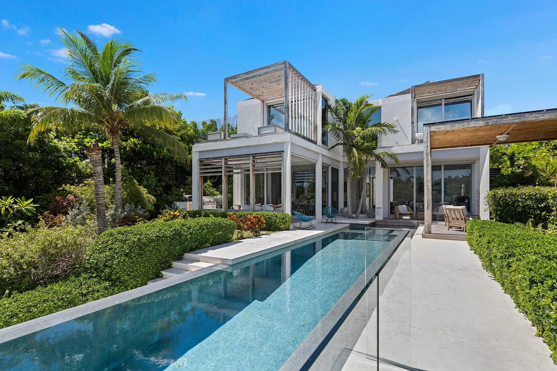 Villa 7 - Blue Cay Estate Canal Front - photo 2