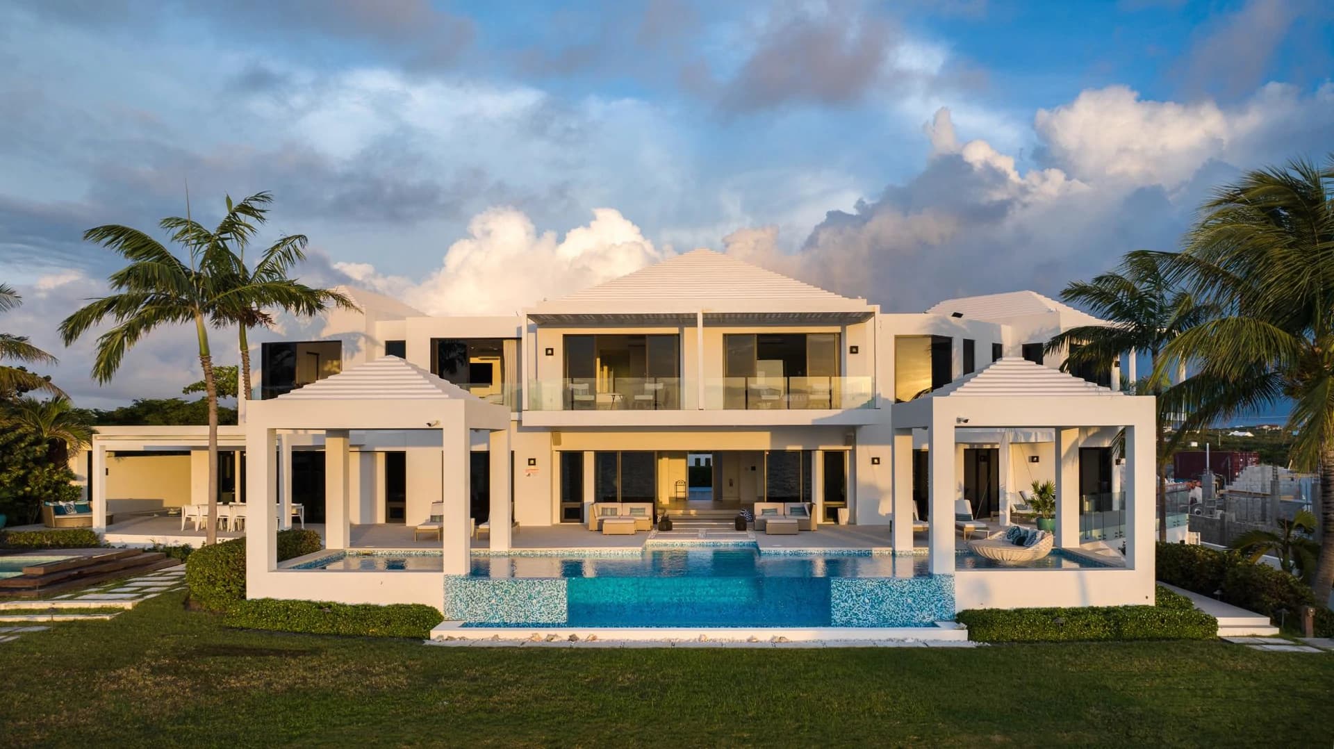 Triton Luxury Villa - photo 6