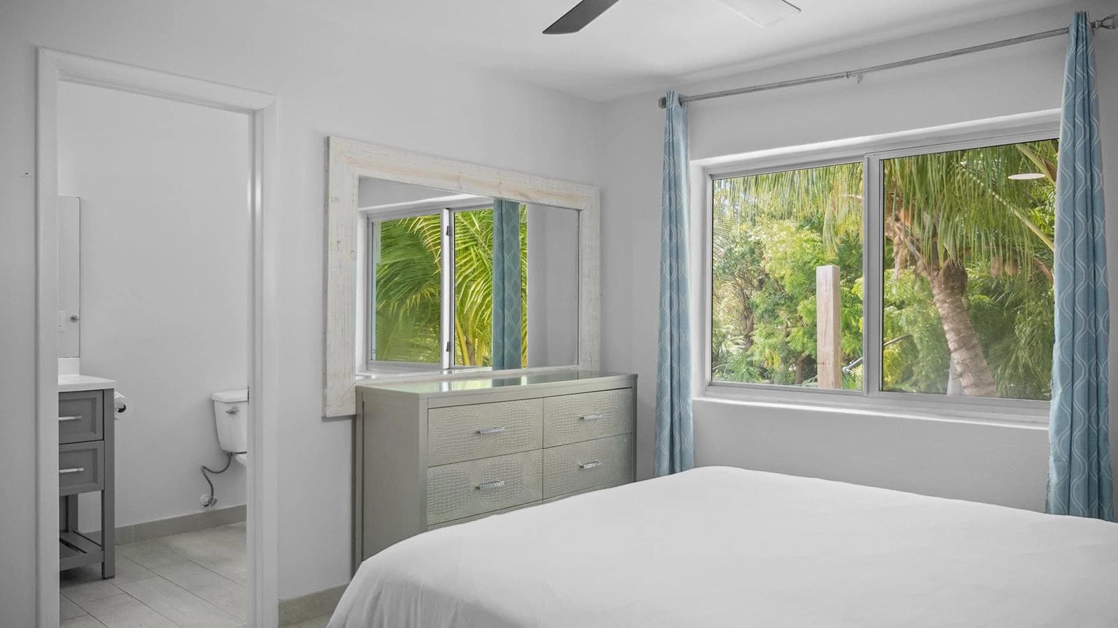 Perfect Leeward Turnkey Property - photo 18