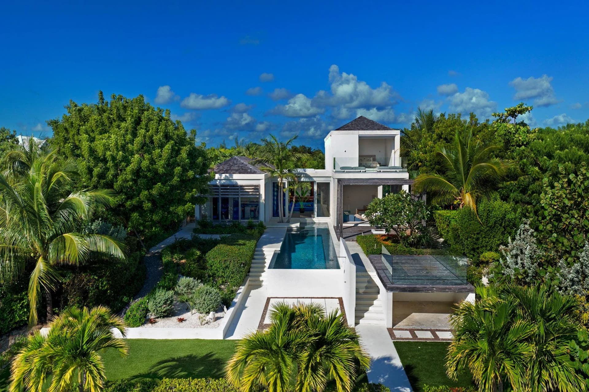 Villa 8 - Blue Cay Estate Canal Front - photo 4