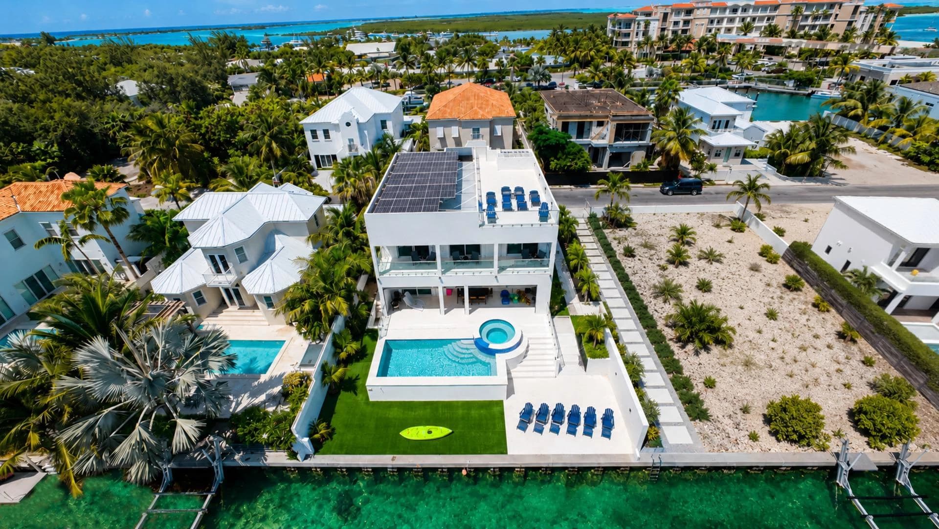Blue Diamond Villa - photo 3