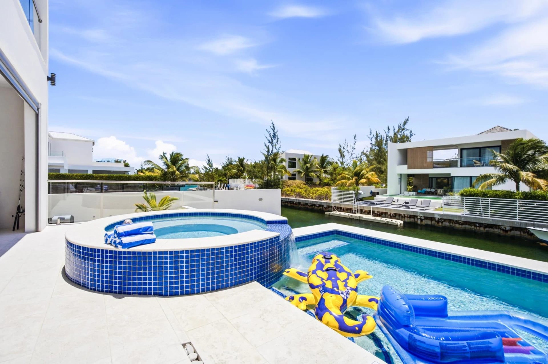 Blue Diamond Villa - photo 7