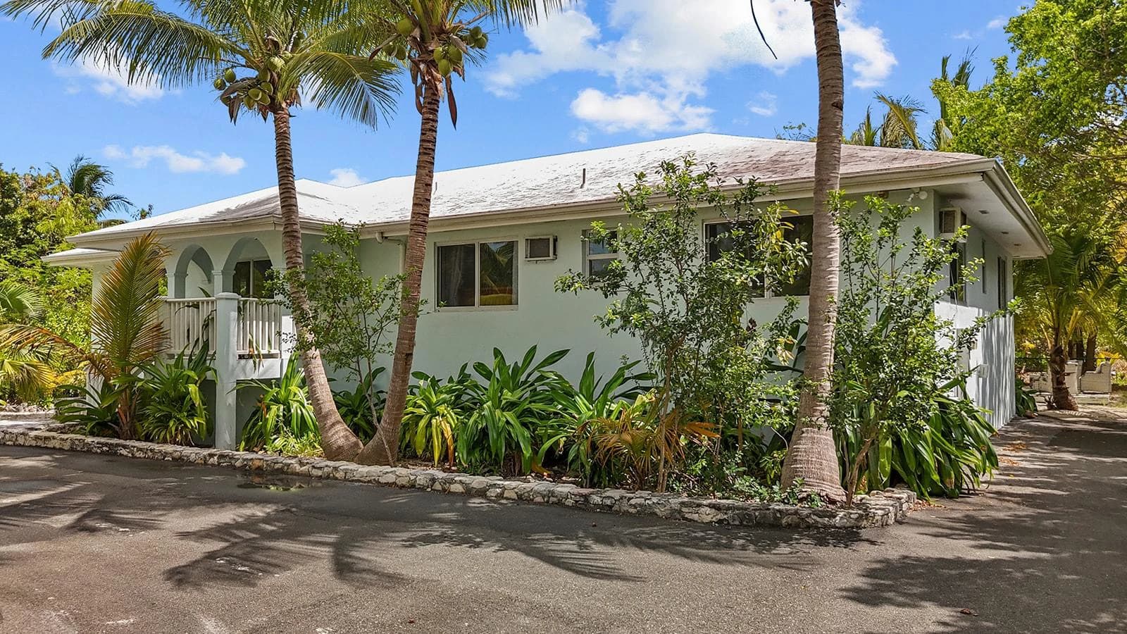 Perfect Leeward Turnkey Property - photo 40