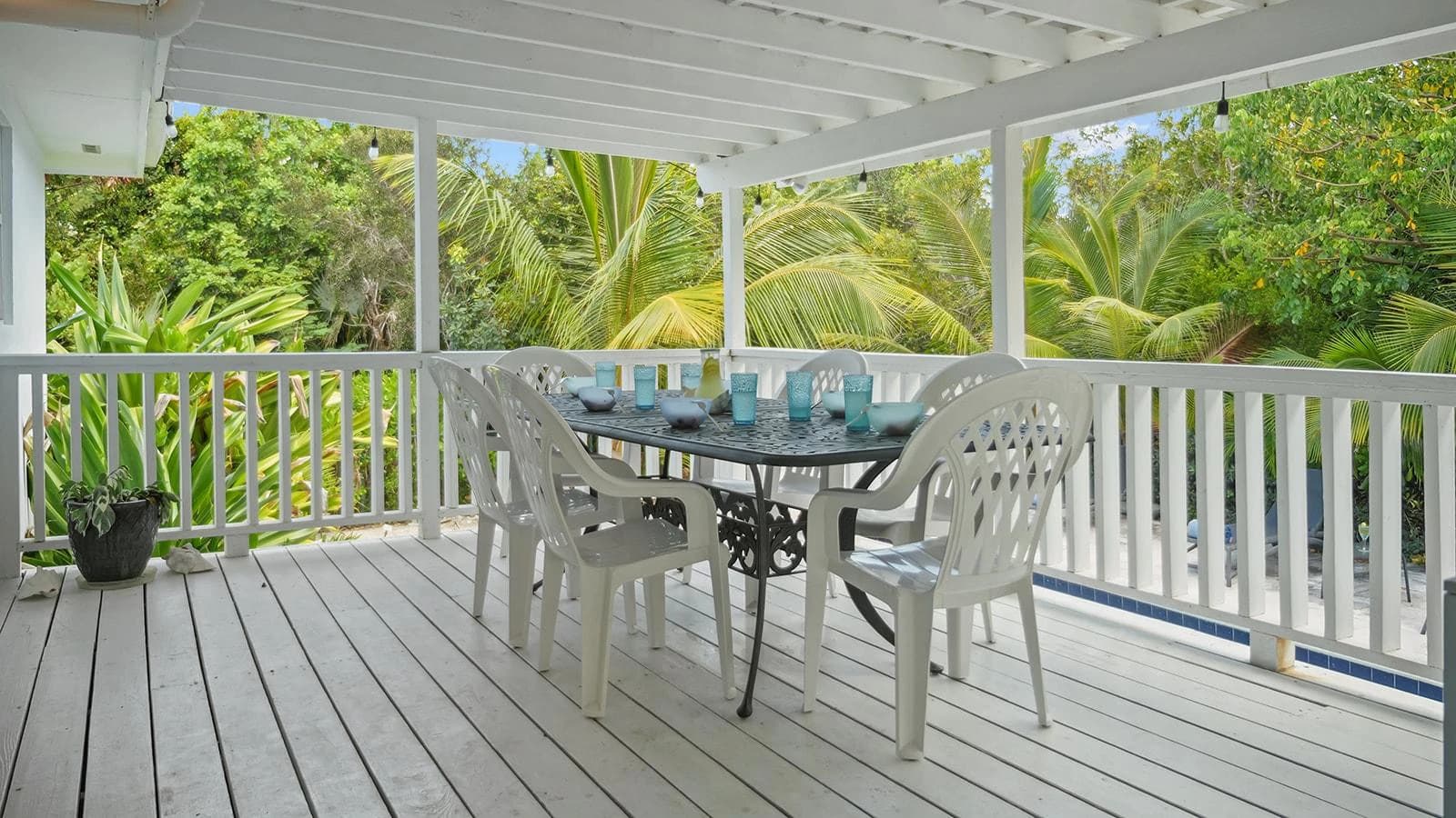 Perfect Leeward Turnkey Property - photo 26