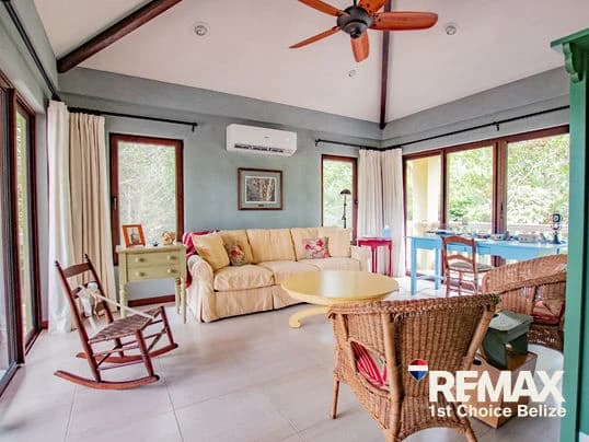 The Tree House by the Sea, Red Rock - photo 9