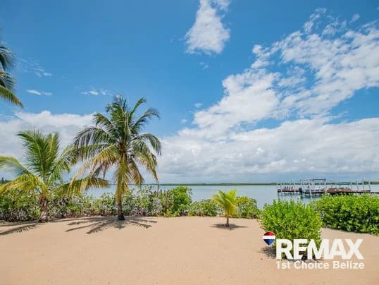 Ground Floor Waterfront Condo, Sunset Point, Placencia - photo 18