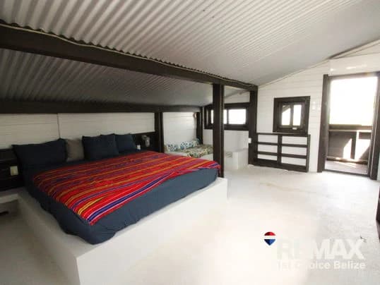 Beachfront Home in Plantation, Placencia - photo 16