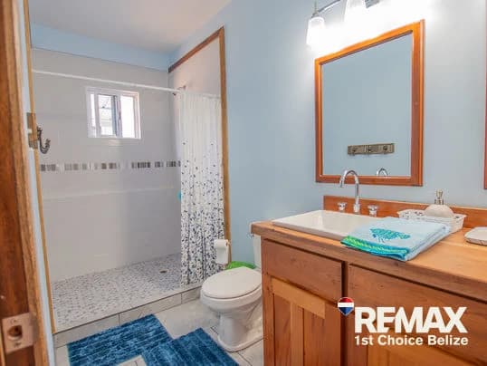 Tropical Sea View 3-Bedroom Home in the Heart of Hopkins - photo 10