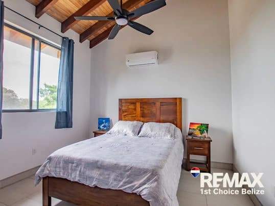 New Beach Front Home, Ready for Rental - photo 15