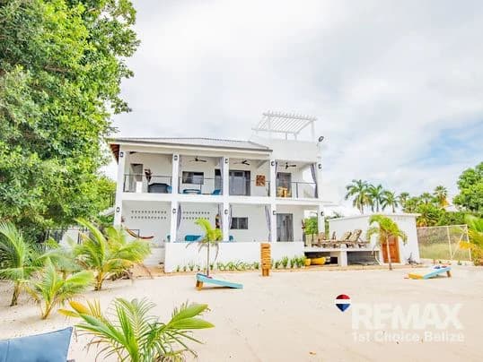 New Beach Front Home, Ready for Rental - photo 3
