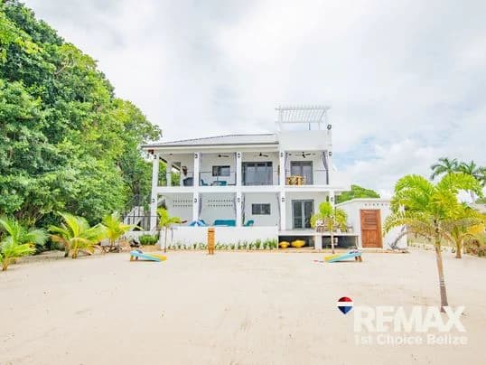 New Beach Front Home, Ready for Rental - photo 7