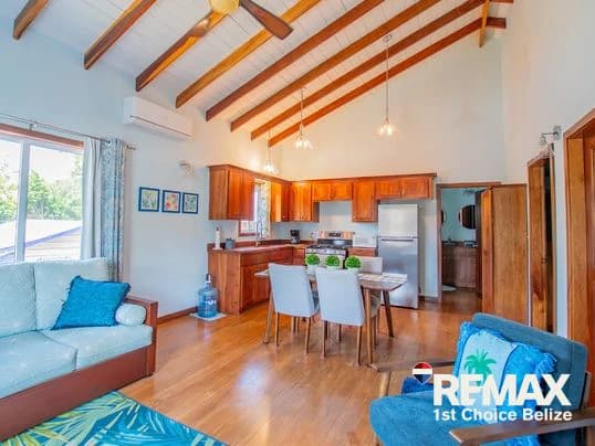 Tropical Sea View 3-Bedroom Home in the Heart of Hopkins - photo 6