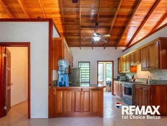 Riverfront Residence in Sittee River - photo 6