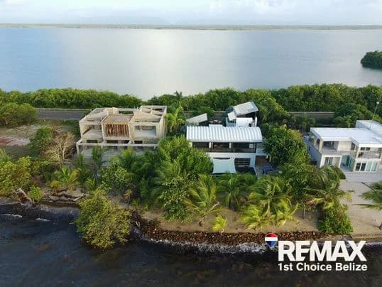 Beachfront Home in Plantation, Placencia - photo 5