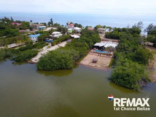 Lagoon Lot with Option to Purchase Adjacent Seafront Home - photo 6