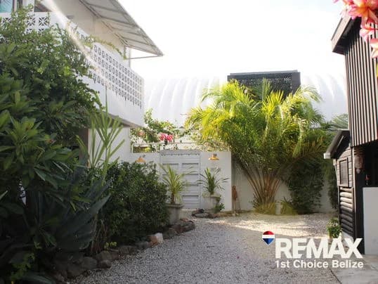 Beachfront Home in Plantation, Placencia - photo 6