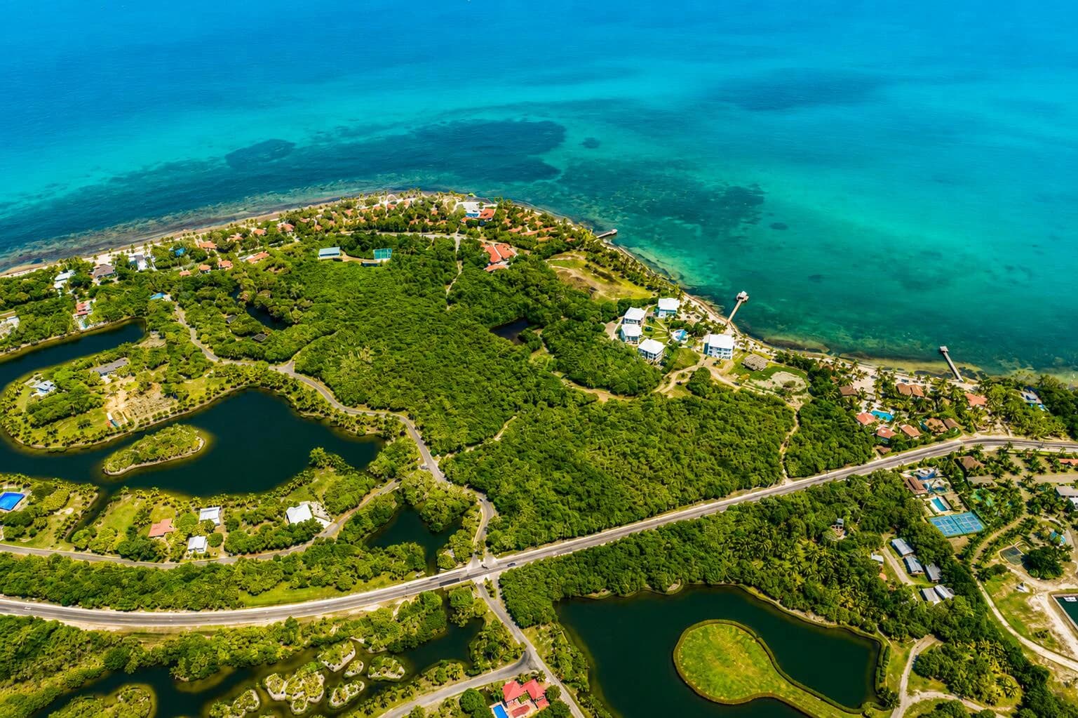 224-Acre Beachfront Resort & Spa with Branded Residences, Placencia - photo 2