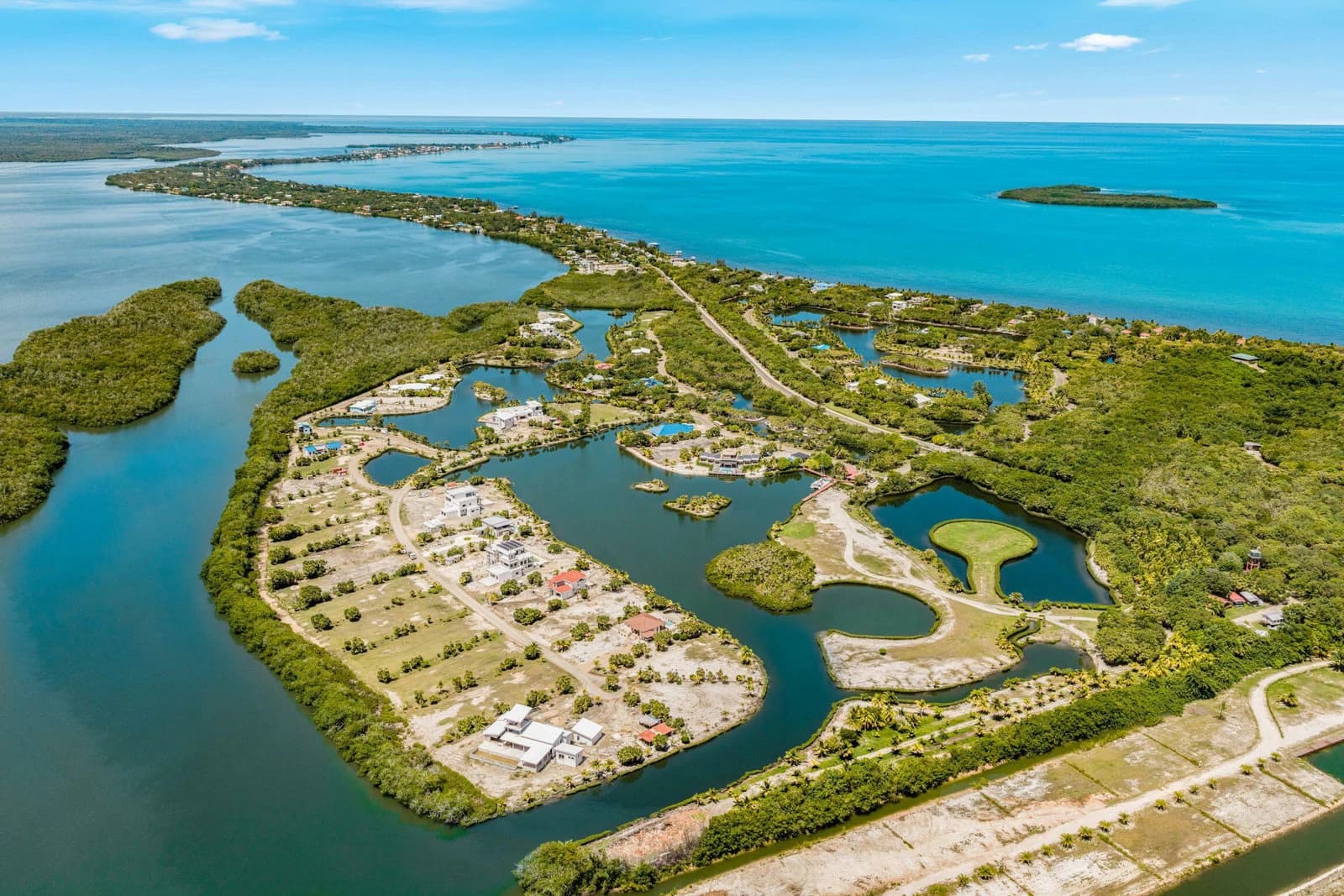 224-Acre Beachfront Resort & Spa with Branded Residences, Placencia - photo 4